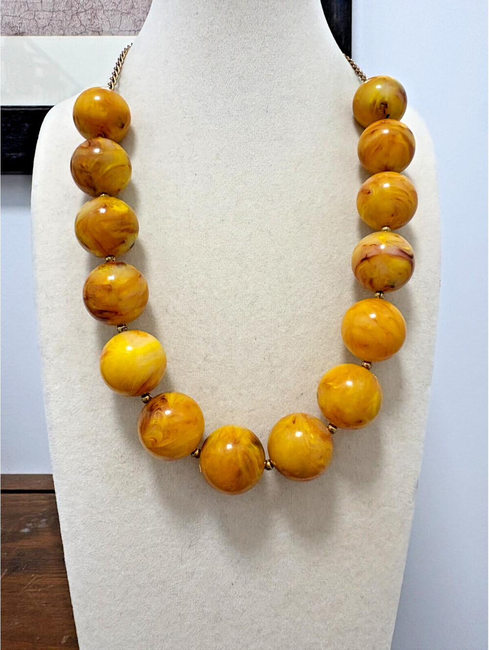 Vintage Mustard Yellow Swirl Lucite Acrylic Bubble Bead Necklace 18"
